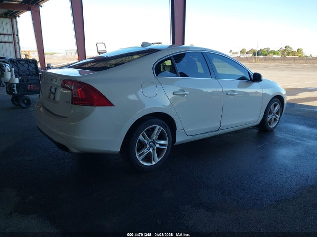 2015 VOLVO S60 YV140MFK7F1342043 Photo 3