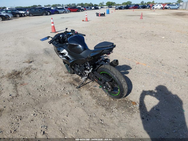 2022 Kawasaki Ex400 მანქანა იყიდება აუქციონზე, vin: JKAEXKH18NDAF4410, აუქციონის ნომერი: 44791366