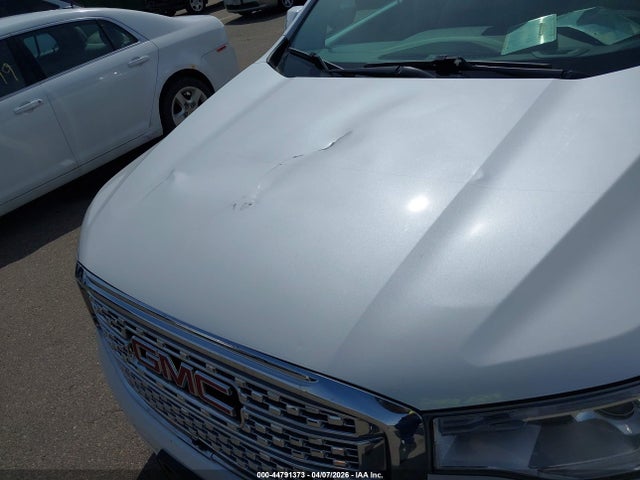 1GKKNXLS2JZ205529 GMC Acadia Denali