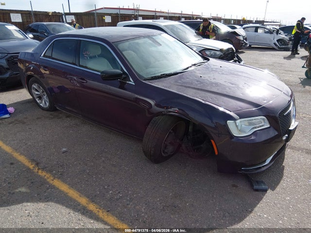 2020 Chrysler 300 Touring მანქანა იყიდება აუქციონზე, vin: 2C3CCAAG6LH189554, აუქციონის ნომერი: 44791375