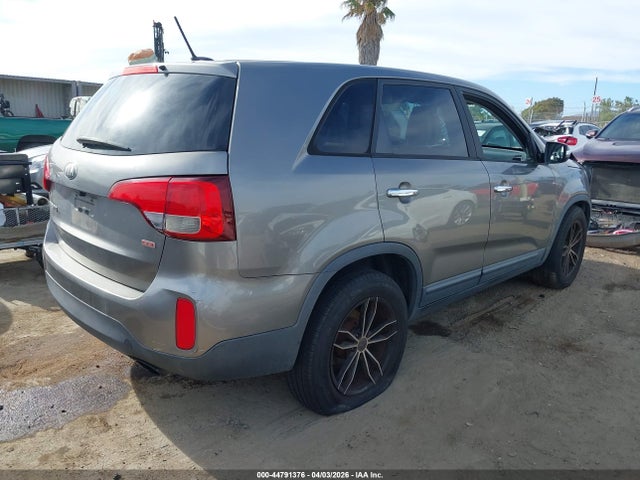 5XYKT3A6XEG489271 KIA SORENTO LX