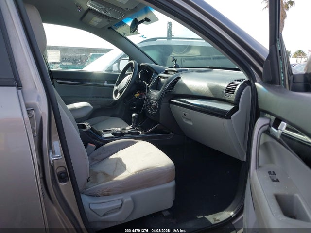 5XYKT3A6XEG489271 KIA SORENTO LX