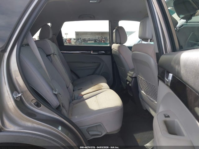 5XYKT3A6XEG489271 KIA SORENTO LX