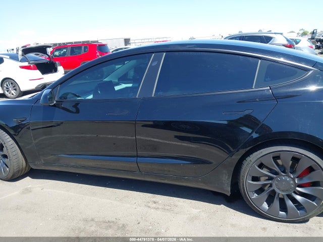 44791378 :رقم المزاد ، 5YJ3E1EC2NF138610 vin ، 2022 Tesla Model 3 Performance Dual Motor All-wheel Drive مزاد بيع