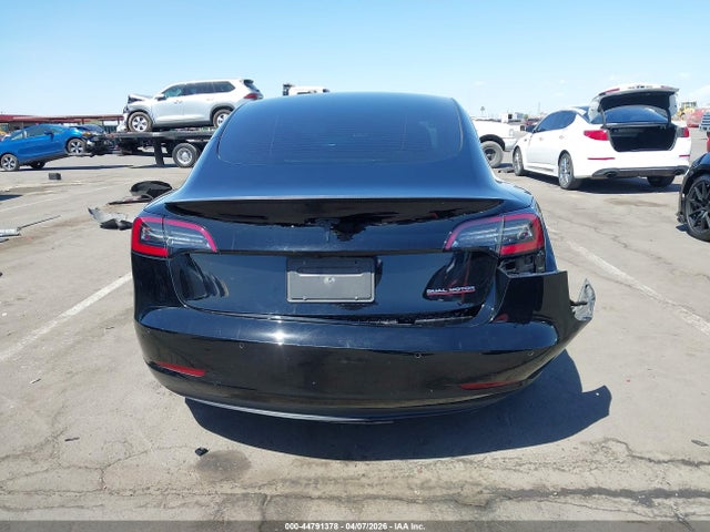 44791378 :رقم المزاد ، 5YJ3E1EC2NF138610 vin ، 2022 Tesla Model 3 Performance Dual Motor All-wheel Drive مزاد بيع