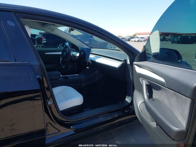 44791378 :رقم المزاد ، 5YJ3E1EC2NF138610 vin ، 2022 Tesla Model 3 Performance Dual Motor All-wheel Drive مزاد بيع