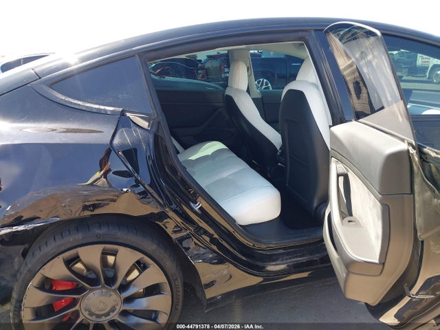 44791378 :رقم المزاد ، 5YJ3E1EC2NF138610 vin ، 2022 Tesla Model 3 Performance Dual Motor All-wheel Drive مزاد بيع
