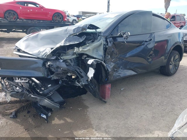 Auction sale of the 2026 Tesla Model Y Premium Rear-wheel Drive/standard Rear-wheel Drive, vin: 7SAYGDED9TF404182, lot number: 44791389