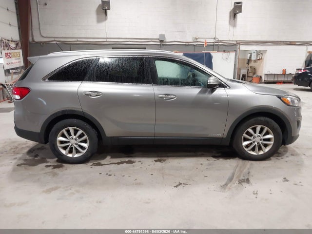 44791398 :رقم المزاد ، 5XYPGDA51JG392686 vin ، 2018 Kia Sorento 3.3l Lx مزاد بيع