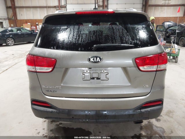 44791398 :رقم المزاد ، 5XYPGDA51JG392686 vin ، 2018 Kia Sorento 3.3l Lx مزاد بيع
