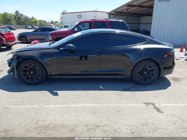 44791399 :رقم المزاد ، 5YJSA1H15EFP34795 vin ، 2014 Tesla Model S P85 مزاد بيع