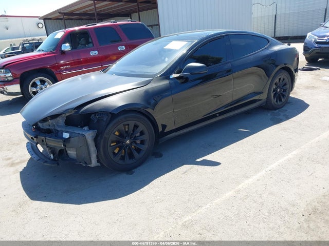 44791399 :رقم المزاد ، 5YJSA1H15EFP34795 vin ، 2014 Tesla Model S P85 مزاد بيع