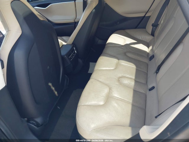44791399 :رقم المزاد ، 5YJSA1H15EFP34795 vin ، 2014 Tesla Model S P85 مزاد بيع