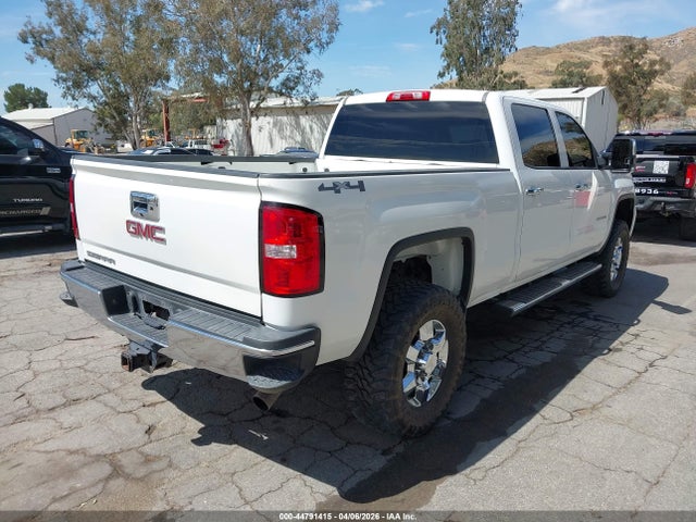 1GT12XEGXFF138583 GMC SIERRA 2500HD