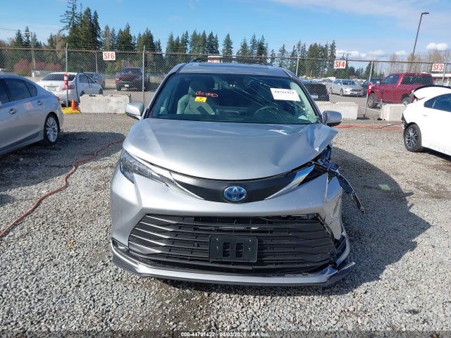 5TDJSKFC2SS195868 Toyota SIENNA XLE