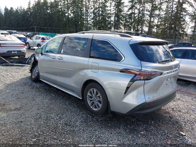 5TDJSKFC2SS195868 Toyota SIENNA XLE