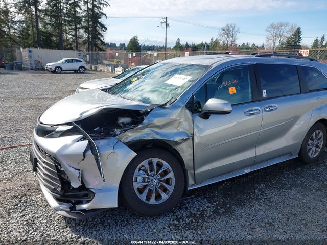 5TDJSKFC2SS195868 Toyota SIENNA XLE
