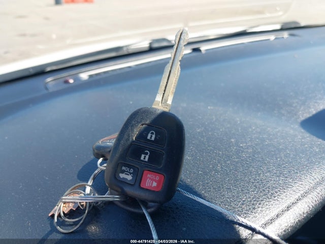 2018 TOYOTA COROLLA 2T1BURHE3JC068236 Photo 10