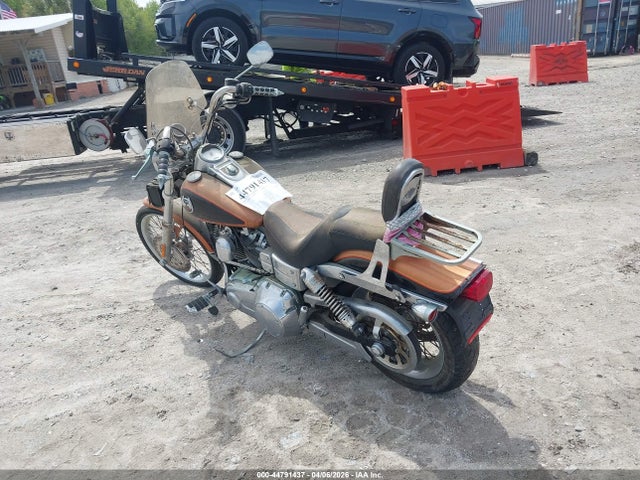 2008 HARLEY-DAVIDSON FXDWG 1HD1GP4498K305386 Photo 2