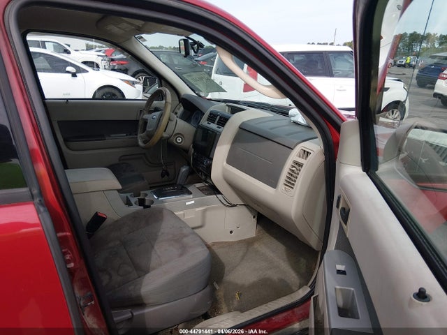 44791441 :رقم المزاد ، 1FMCU0D79AKB34547 vin ، 2010 Ford Escape Xlt مزاد بيع