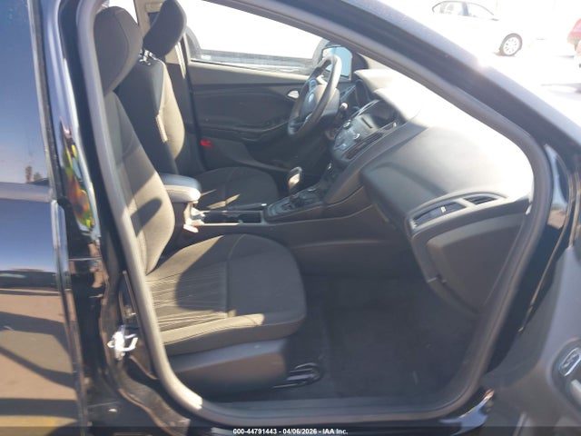 Ford FOCUS SE 2017 1FADP3F2XHL315816 Image 5