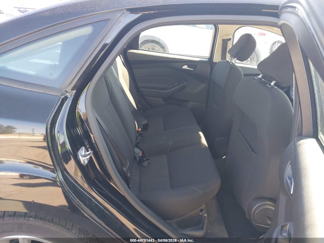 Ford FOCUS SE 2017 1FADP3F2XHL315816 Image 8