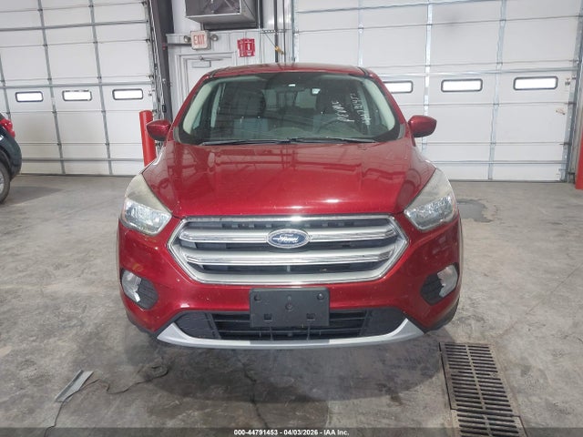1FMCU9G9XHUC52560 Ford ESCAPE SE