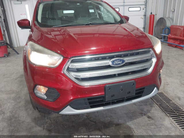1FMCU9G9XHUC52560 Ford ESCAPE SE