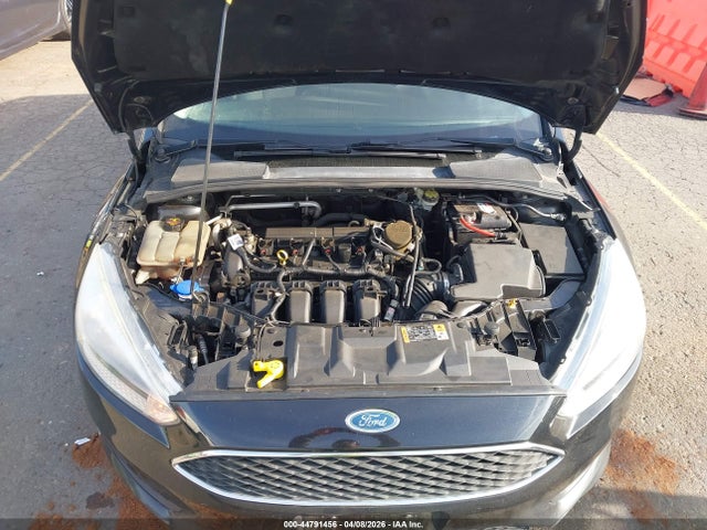 Ford FOCUS SE 2015 1FADP3F22FL211222 Image 10