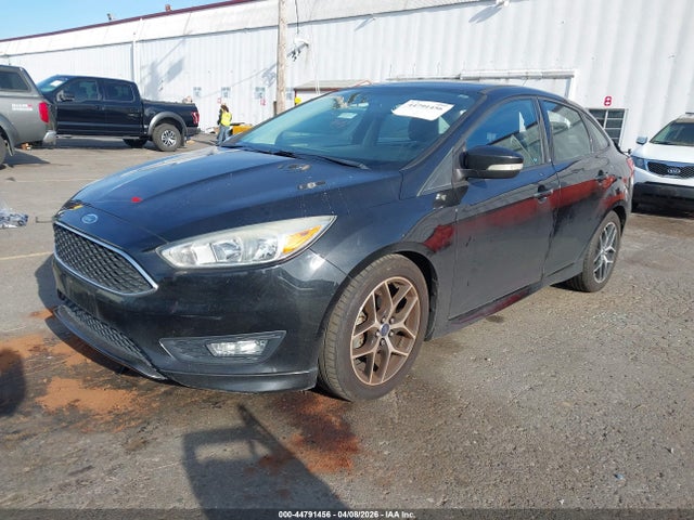 Ford FOCUS SE 2015 1FADP3F22FL211222 Image 2