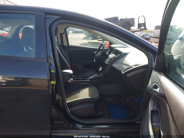 Ford FOCUS SE 2015 1FADP3F22FL211222 Image 5