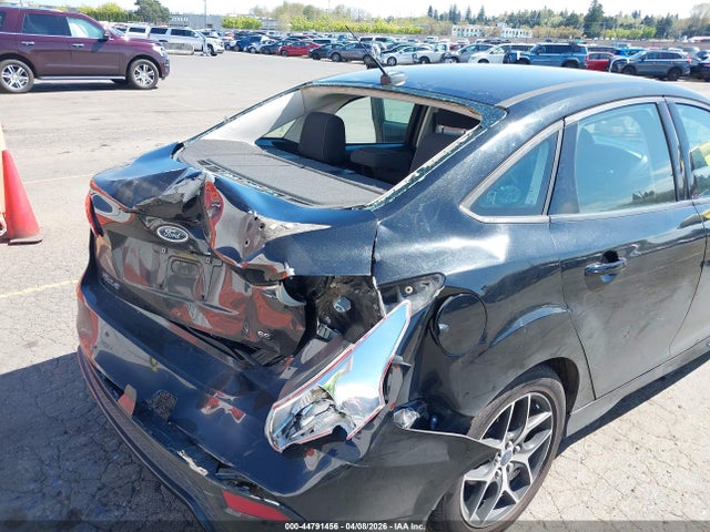 Ford FOCUS SE 2015 1FADP3F22FL211222 Image 6