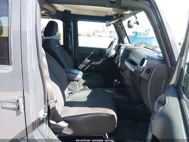 44791458 :رقم المزاد ، 1C4BJWEG3GL239615 vin ، 2016 Jeep Wrangler Unlimited Sahara مزاد بيع