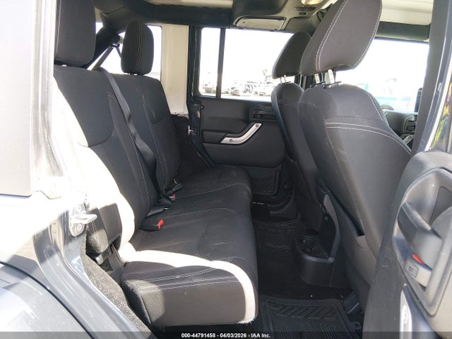 44791458 :رقم المزاد ، 1C4BJWEG3GL239615 vin ، 2016 Jeep Wrangler Unlimited Sahara مزاد بيع