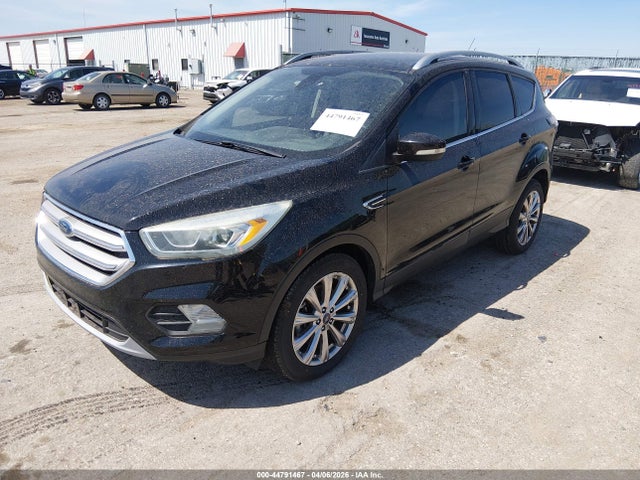 1FMCU0J99HUA04319 Ford Escape Titanium