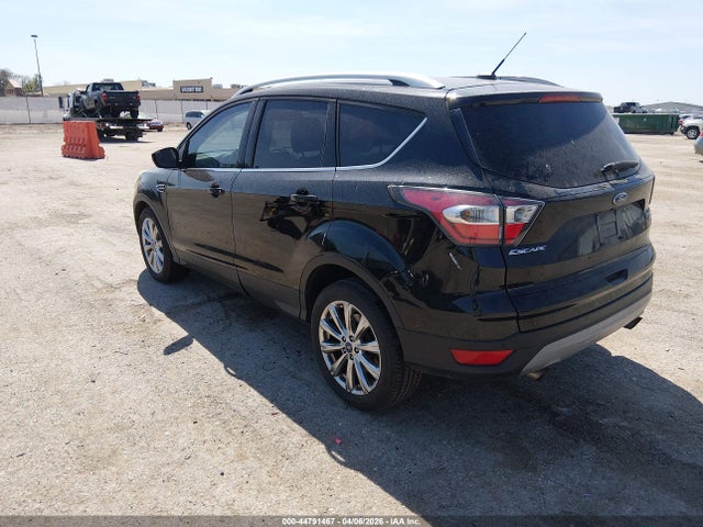 1FMCU0J99HUA04319 Ford Escape Titanium