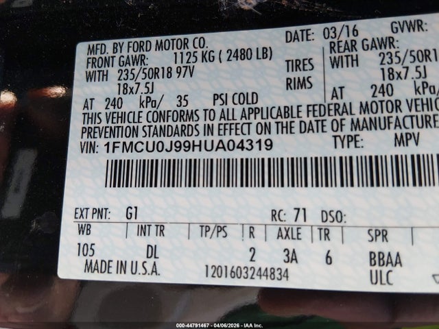 1FMCU0J99HUA04319 Ford Escape Titanium