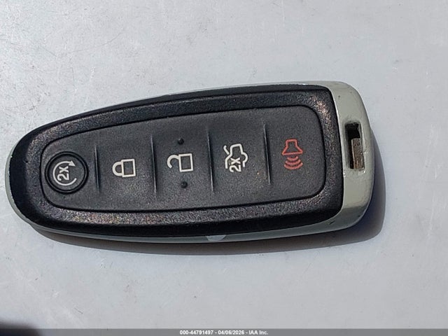 44791497 :رقم المزاد ، 1FMCU9JX0GUC72497 vin ، 2016 Ford Escape Titanium مزاد بيع