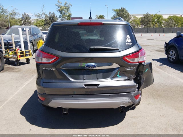 44791497 :رقم المزاد ، 1FMCU9JX0GUC72497 vin ، 2016 Ford Escape Titanium مزاد بيع