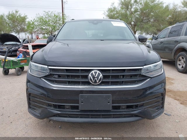 3VVCB7AX4NM140554 Volkswagen Tiguan 2.0t Se R-line Black