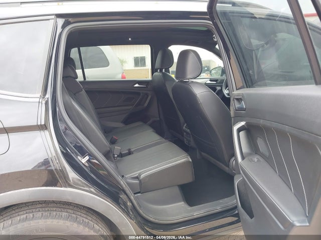 3VVCB7AX4NM140554 Volkswagen Tiguan 2.0t Se R-line Black