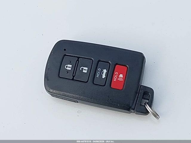 5YFBURHE6JP829891 Toyota Corolla Xle
