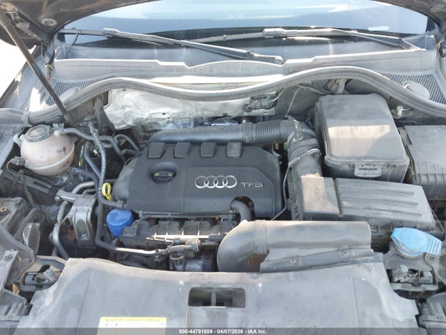 WA1BCCFS8JR028081 Audi Q3 2.0t Premium/2.0t Sport Premium
