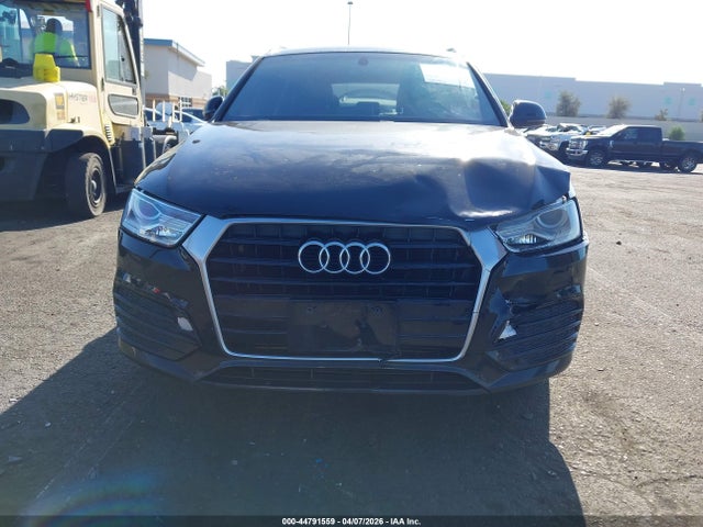 WA1BCCFS8JR028081 Audi Q3 2.0t Premium/2.0t Sport Premium
