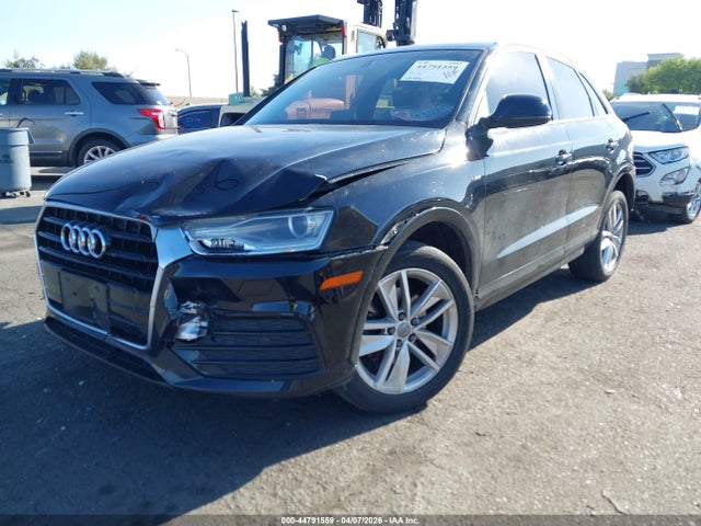 WA1BCCFS8JR028081 Audi Q3 2.0t Premium/2.0t Sport Premium