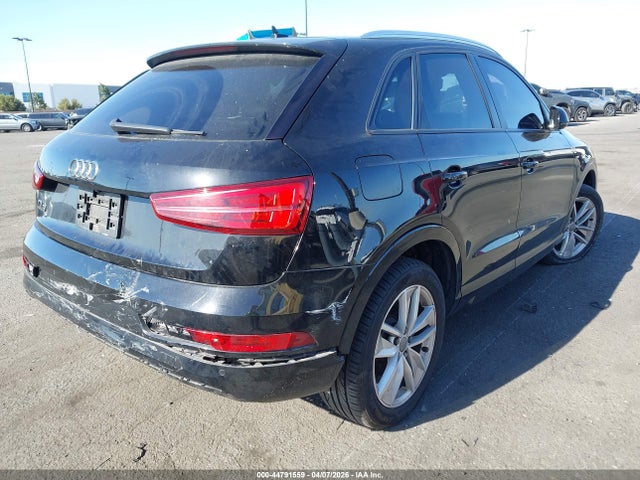 WA1BCCFS8JR028081 Audi Q3 2.0t Premium/2.0t Sport Premium