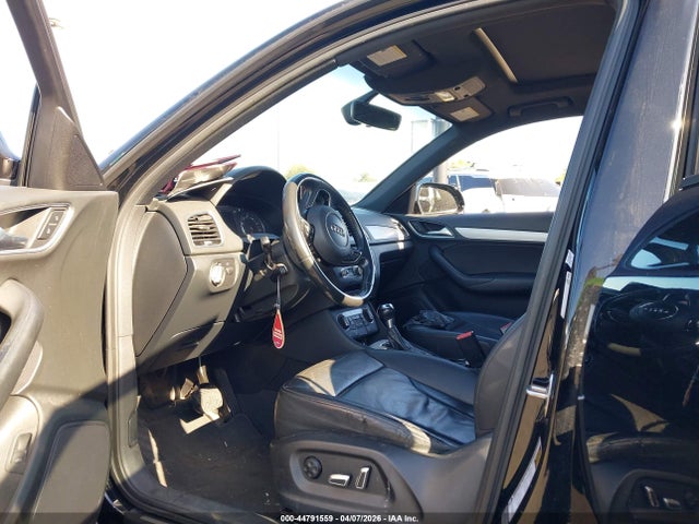 WA1BCCFS8JR028081 Audi Q3 2.0t Premium/2.0t Sport Premium