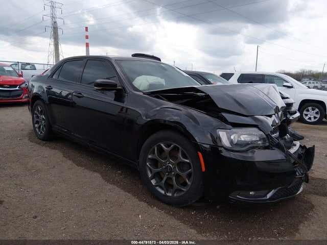 2015 Chrysler 300 300s მანქანა იყიდება აუქციონზე, vin: 2C3CCAGGXFH808717, აუქციონის ნომერი: 44791573