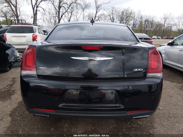 2015 Chrysler 300 300s მანქანა იყიდება აუქციონზე, vin: 2C3CCAGGXFH808717, აუქციონის ნომერი: 44791573