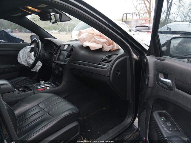 2015 Chrysler 300 300s მანქანა იყიდება აუქციონზე, vin: 2C3CCAGGXFH808717, აუქციონის ნომერი: 44791573